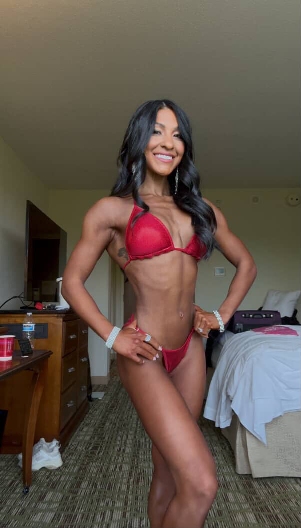 Quick Ship - Holo Red Fit Model Suit (FM-009)